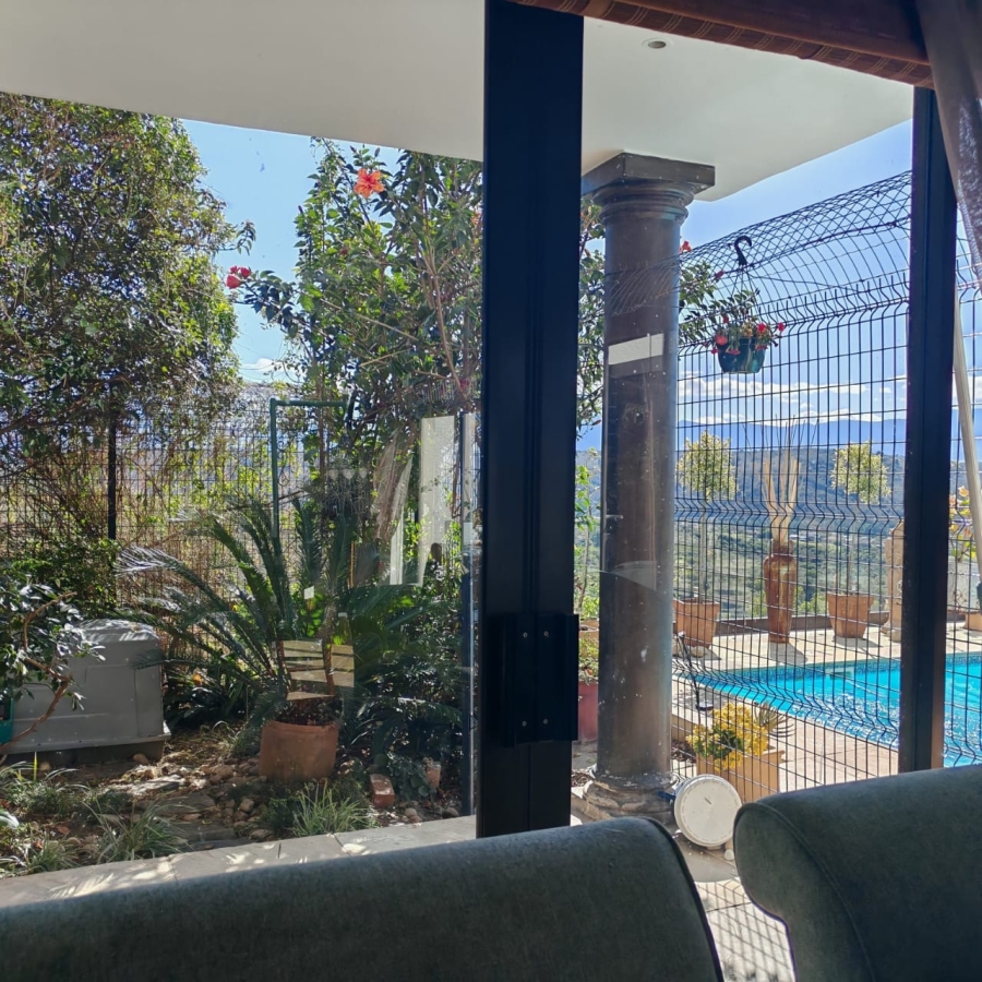 5 Bedroom Property for Sale in Avonddans Western Cape